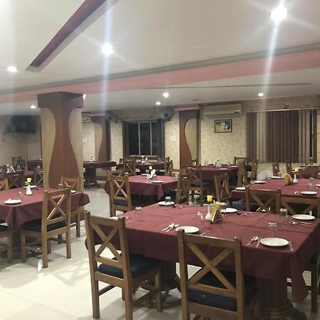 Hotel Nandanik Palace Fālākāta Esterno foto