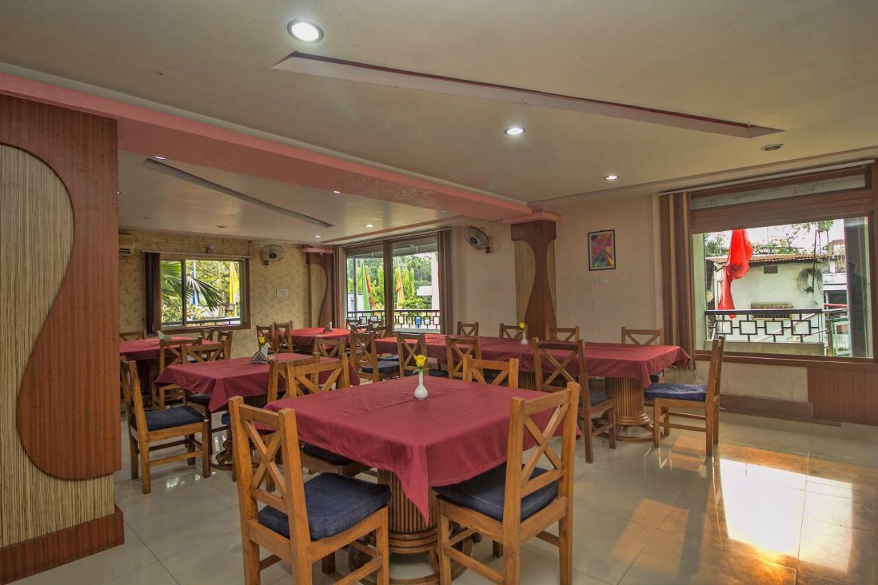 Hotel Nandanik Palace Fālākāta Esterno foto