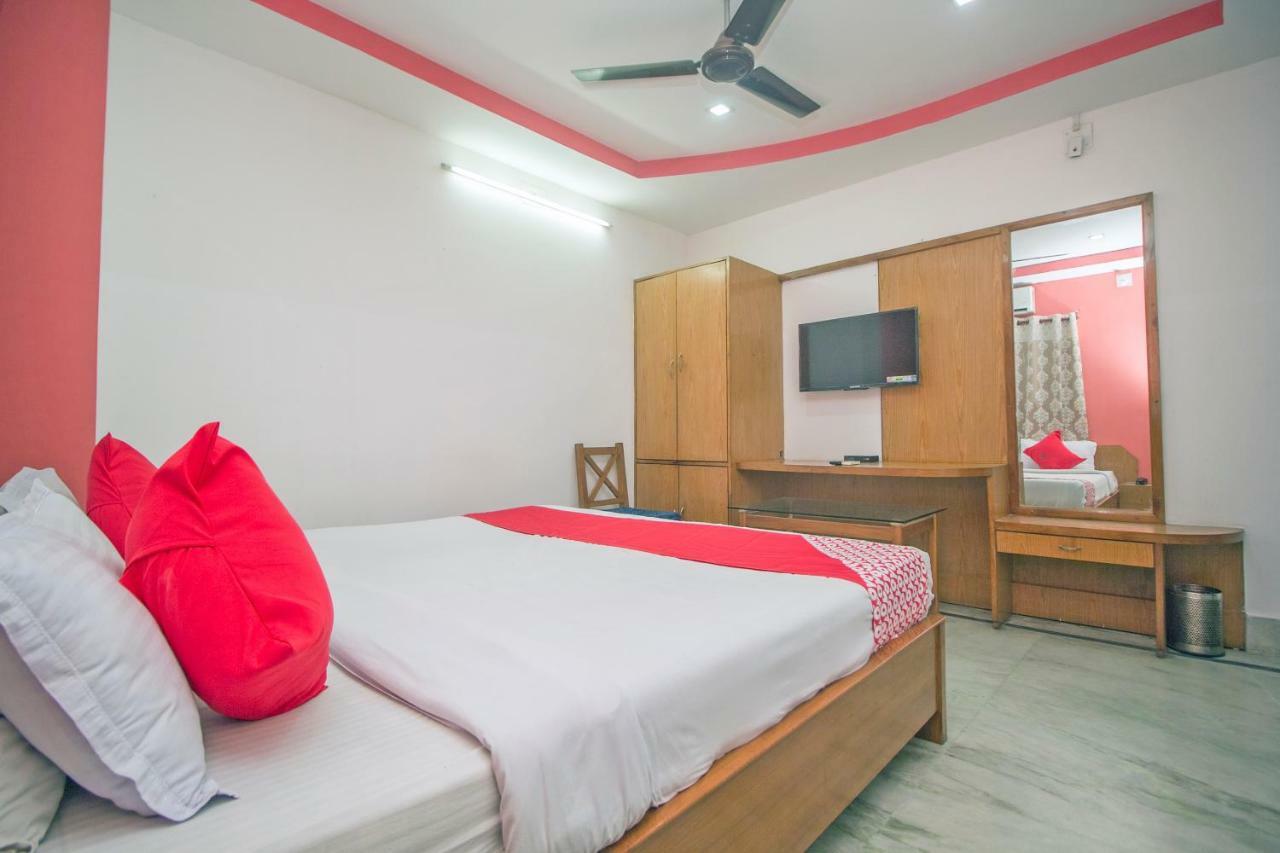Hotel Nandanik Palace Fālākāta Esterno foto